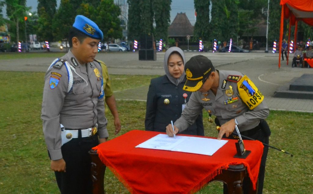 5.438 Anggota Satlinmas Purbalingga BKO Pengamanan Pilgub Jateng