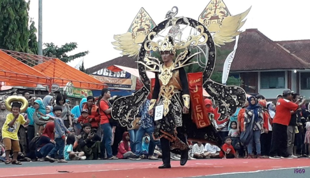 Bank Jateng Jawara Dekranasda Batik Carnival 2018