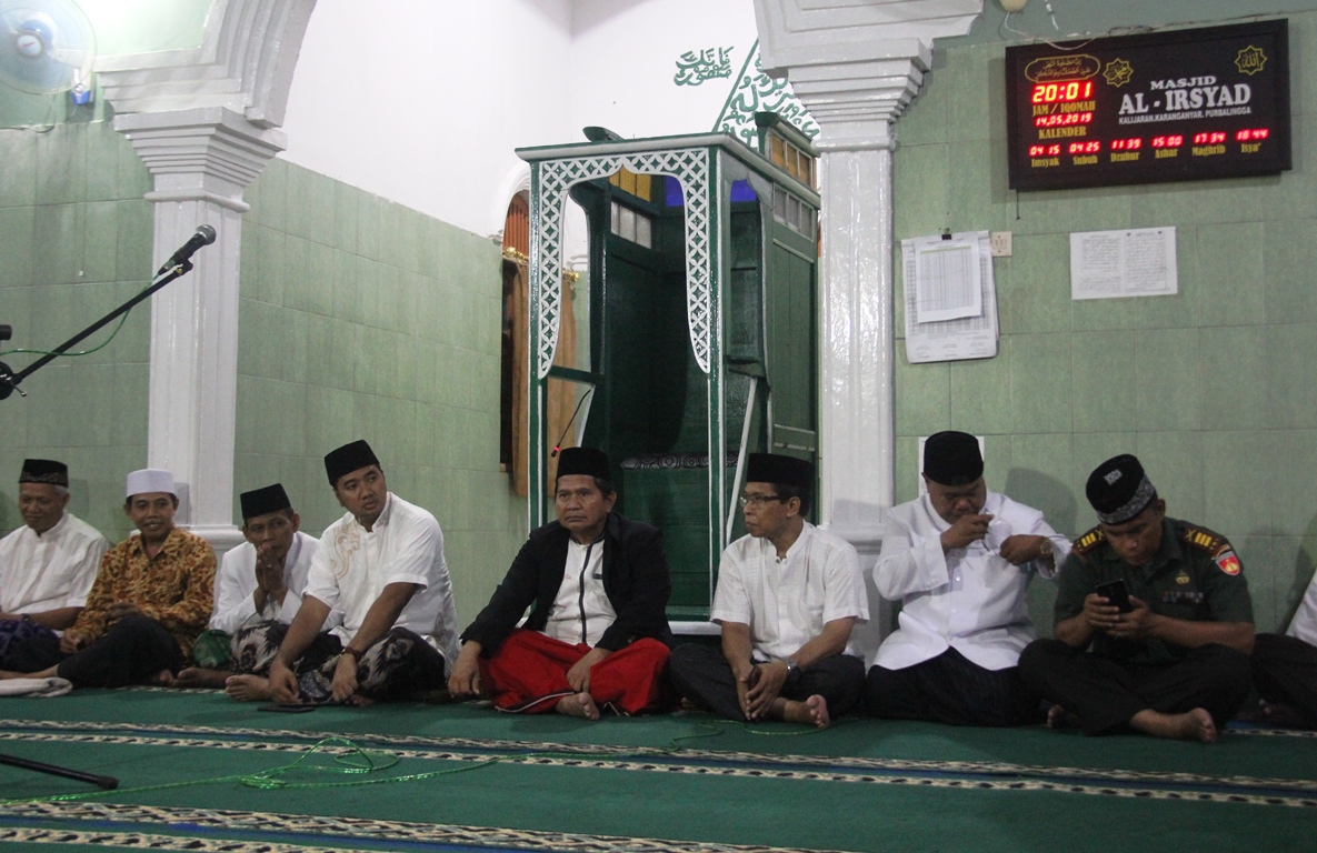 Taraweh Keliling Di Masjid Al Irsyad Desa Kalijaran Kecamatan Karanganyar