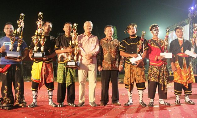 Nilai Tertinggi, Grup Lakone Padamara Raih Juara Festival Kenthongan
