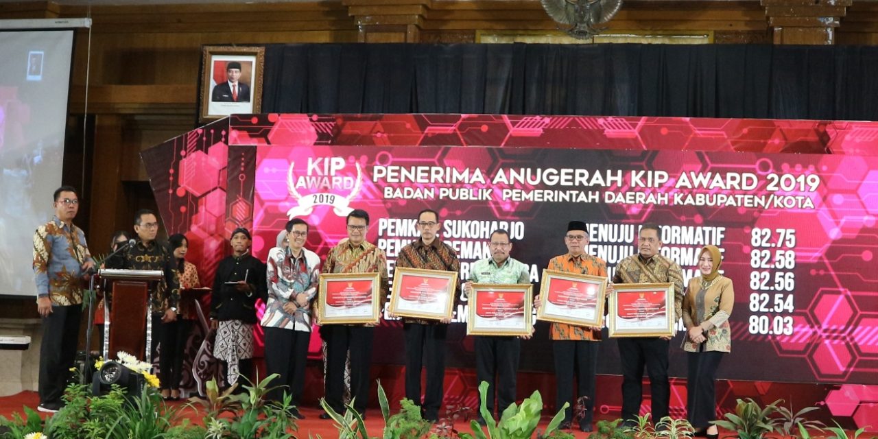 Purbalingga Raih Penghargaan KIP Award 2019