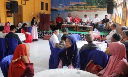 Bupati Tiwi Dorong Anak-anak Panti Asuhan Mandhanisiwi Bersekolah Tinggi