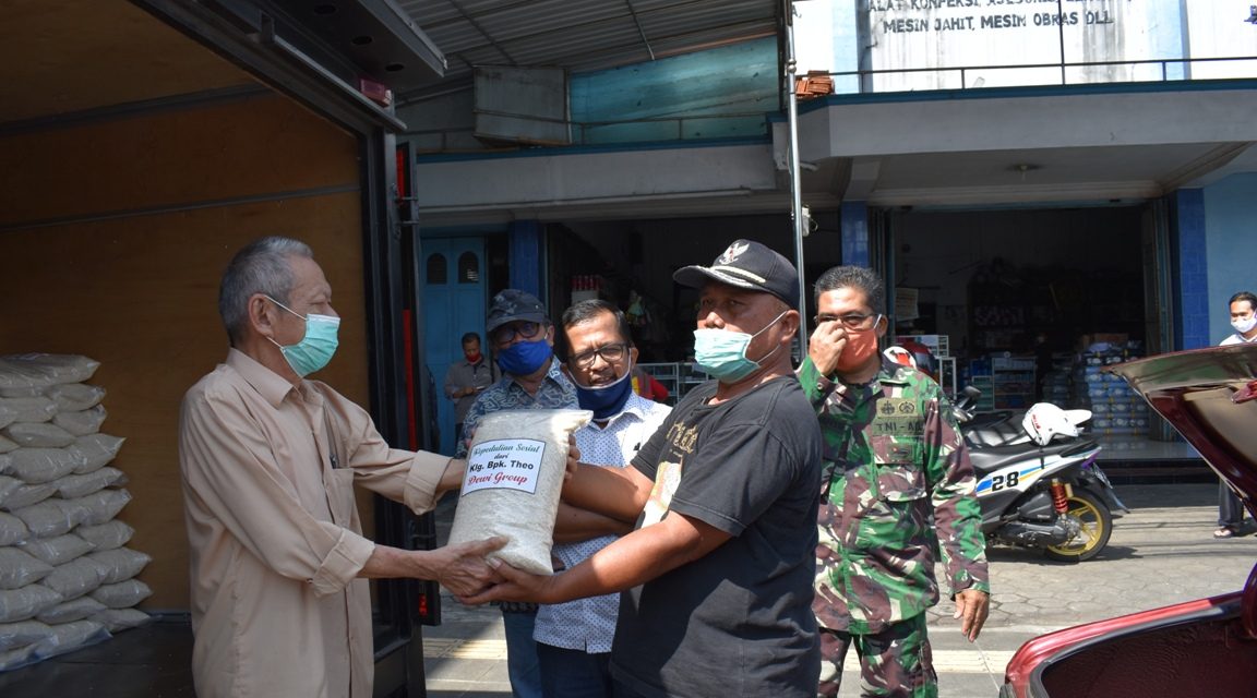 Dewi Group Kembali Salurkan Bantuan 500 Paket Beras