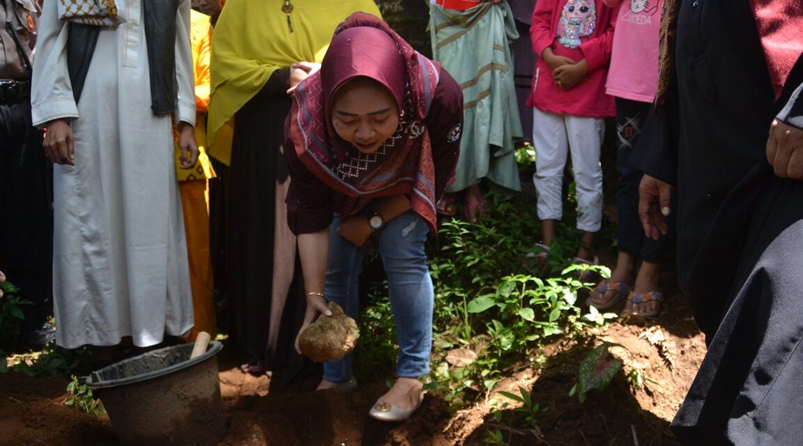 Bupati Meletakan Batu Pertama pembangunan Pondok Rehabilitasi Wanita Al Imam