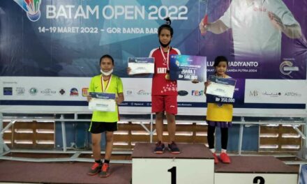 Masaya, Putri Purbalingga Sabet Juara Kejurnas Badminton Batam Open 2022