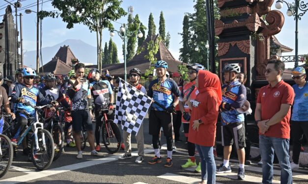 Bupati Tiwi Lepas Gowes Anniversary Ke-4 Komunitas Sepeda Purbalingga