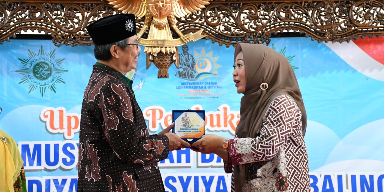 Buka Musyda, Bupati Tiwi Berharap Muhammadiyah Makin Solid