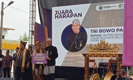 Bupati Tiwi dan Bowo Raih Penghargaan Pengembangan Teknologi Tepat Guna Tingkat Nasional