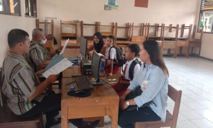 PPDB Secara Online, Sekolah Bantu Orang Tua dan CPD