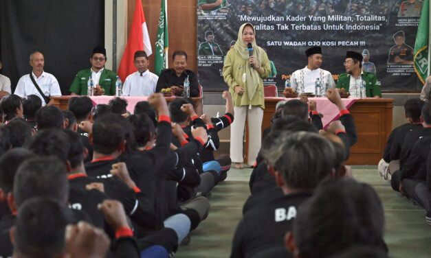 Tutup Diklatsar Banser, Bupati Tiwi Minta Banser Jaga NKRI