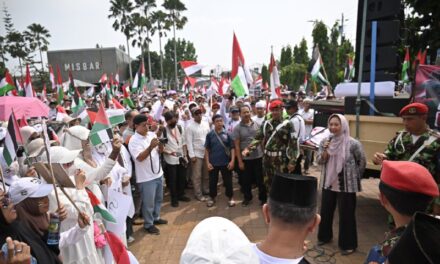 Bupati Tiwi Lepas Aksi Solidaritas Peduli Palestina