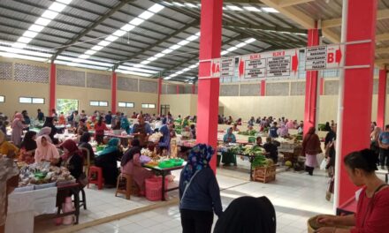 407 Pedagang Pasar Badog Tempati Bangunan Baru
