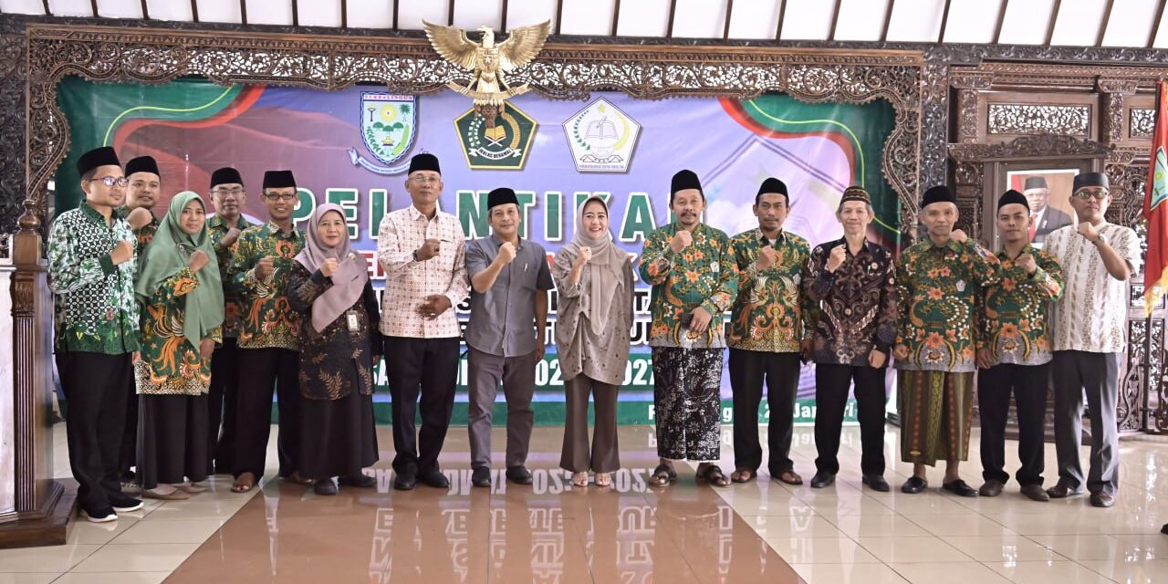 DPAC FKDT Dilantik, Bupati Tiwi : Guru Madin Punya Peranan Penting dan Strategis