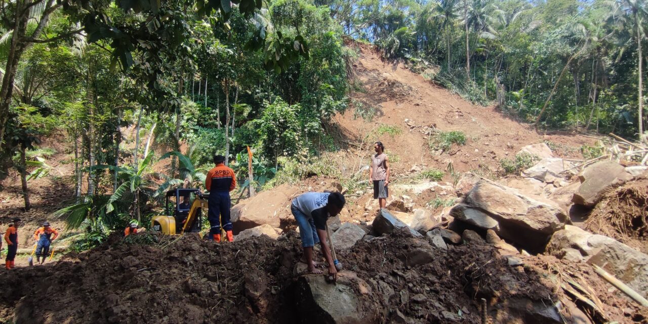 Tim Gabungan Bergerak Cepat Atasi Dampak Bencana Tanah Longsor Di Desa Kaliori