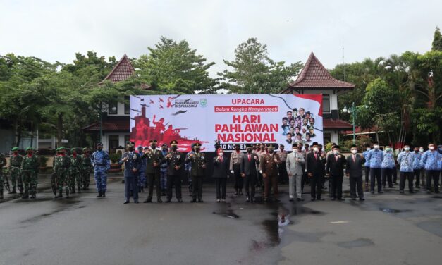 Musuh Bersama Yang Sesungguhnya Yaitu Kemiskinan dan Kebodohan