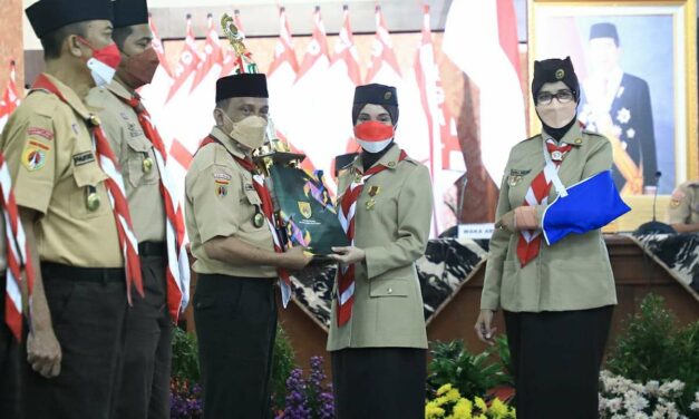 Kwarcab Purbalingga Terima Dua Penghargaan Tingkat Kwarda Jateng