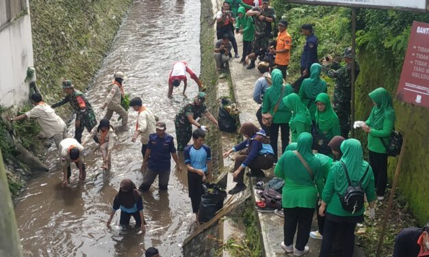 Peringati HPSN 2023, Dengan Bersih-bersih Sampah