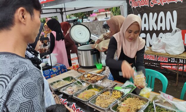Buka Puasa Di Bazar Ramadhan, Mampir Stand Pawon Semar Dong