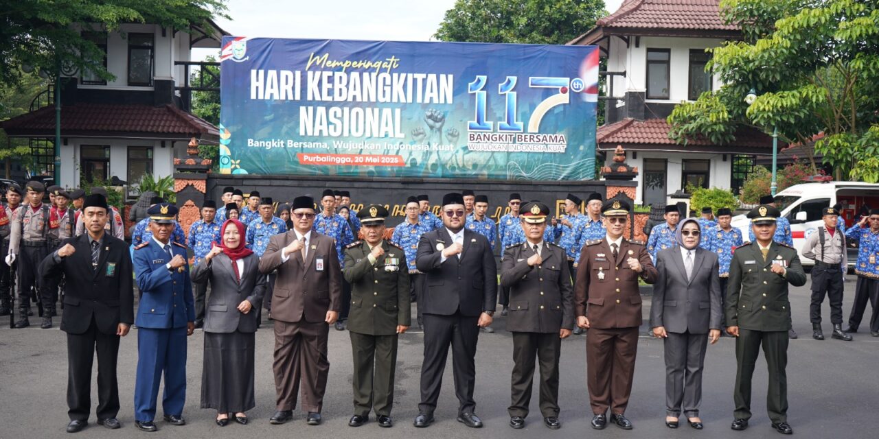 Wabup Dimas Pimpin Upacara Harkitnas ke-117, Sampaikan Pesan Penting Menkomdigi