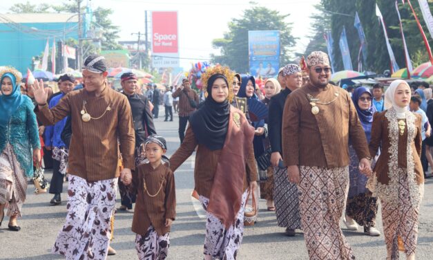 Pawai Kebangsaan Purbalingga Warnai Kemeriahan HUT ke-80 Kemerdekaan RI