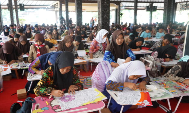 600 Siswa Ikuti Lomba Mewarnai dan Melukis Peringati Hari Batik Nasional