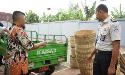 Pemkab Purbalingga Manfaatkan Produk Warga Binaan Rutan untuk Sarana Kebersihan Taman