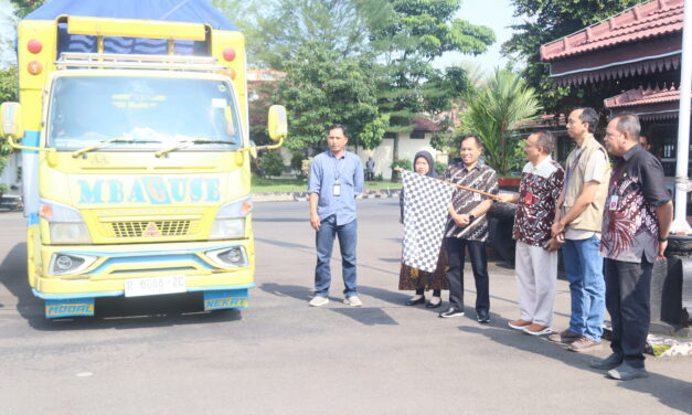 Pemkab Purbalingga Salurkan Bantuan Pangan Untuk Warga Karangjambu