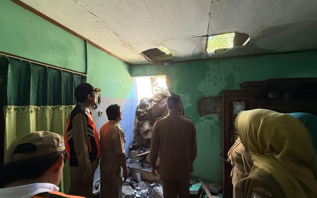 Tak Tinggal Diam, Pemkab Purbalingga Hadir Tangani Longsor di Sangkanayu