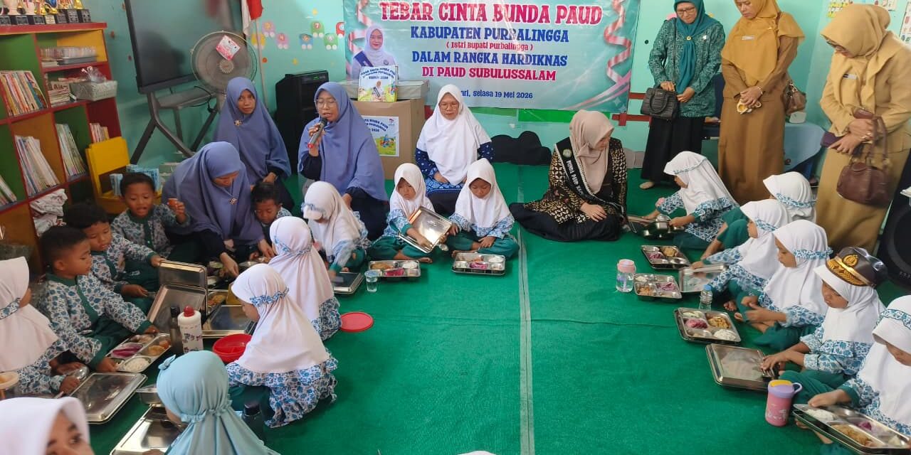 Bunda PAUD Purbalingga Ajak Anak Kelompok Bermain Subulussalam Biasakan PHBS Lewat Dongeng dan Makan Bersama