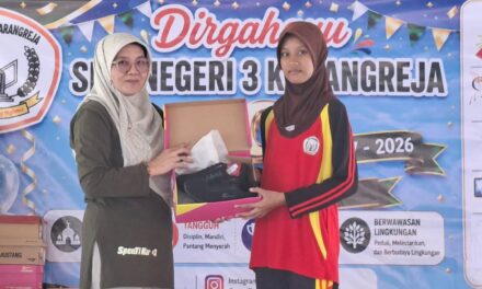 Dukung Program Bupati, SMPN 3 Karangreja Luncurkan Gerakan “Satu Guru Karyawan Satu Sepatu”