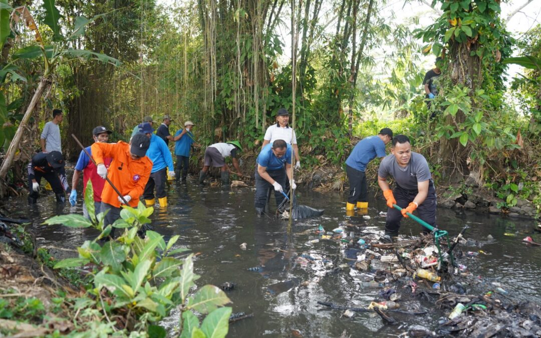 Gerakan Bersih Lingkungan Purbalingga Kumpulkan 1,5 Ton Sampah dari Sungai Kramean
