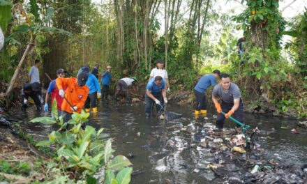 Gerakan Bersih Lingkungan Purbalingga Kumpulkan 1,5 Ton Sampah dari Sungai Kramean
