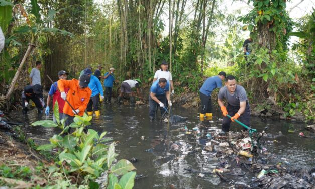 Gerakan Bersih Lingkungan Purbalingga Kumpulkan 1,5 Ton Sampah dari Sungai Kramean